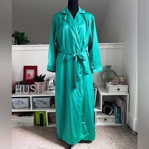 VTG Emerald Green Dressing Gown
